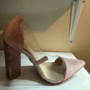Used once right show has scratch on heel hardly noticeable